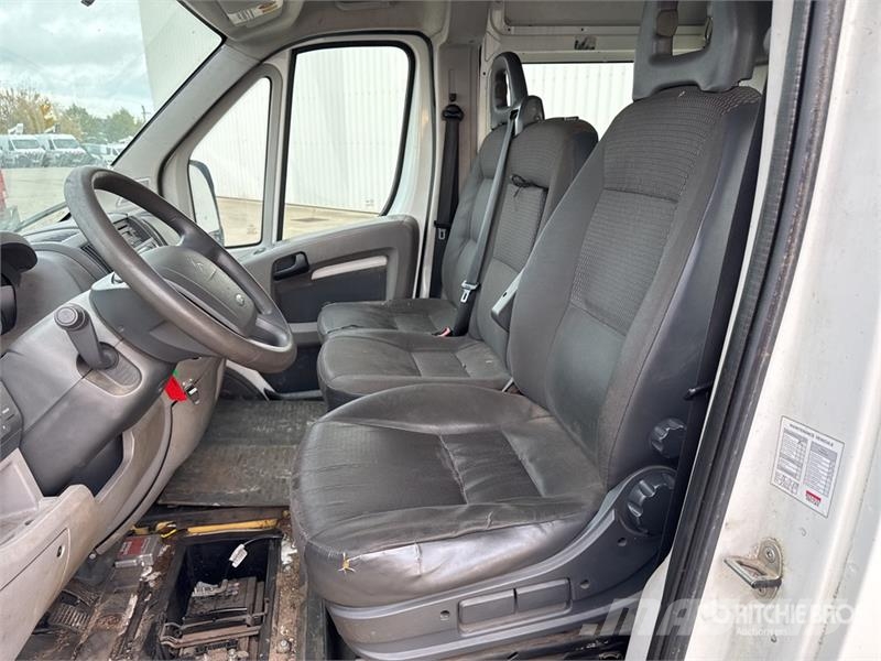 Citroën Jumper Vehicule Utilitaire Cargo Van Panel vans