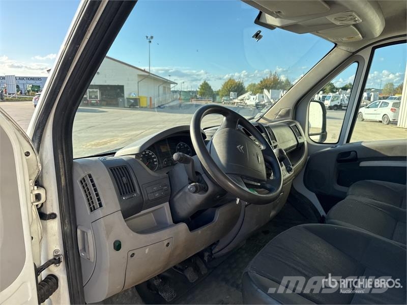 Citroën Jumper Vehicule Utilitaire Cargo Van Panel vans