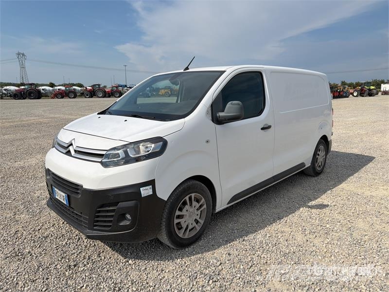 Citroën Jumpy Cargo Van Ванове за доставки