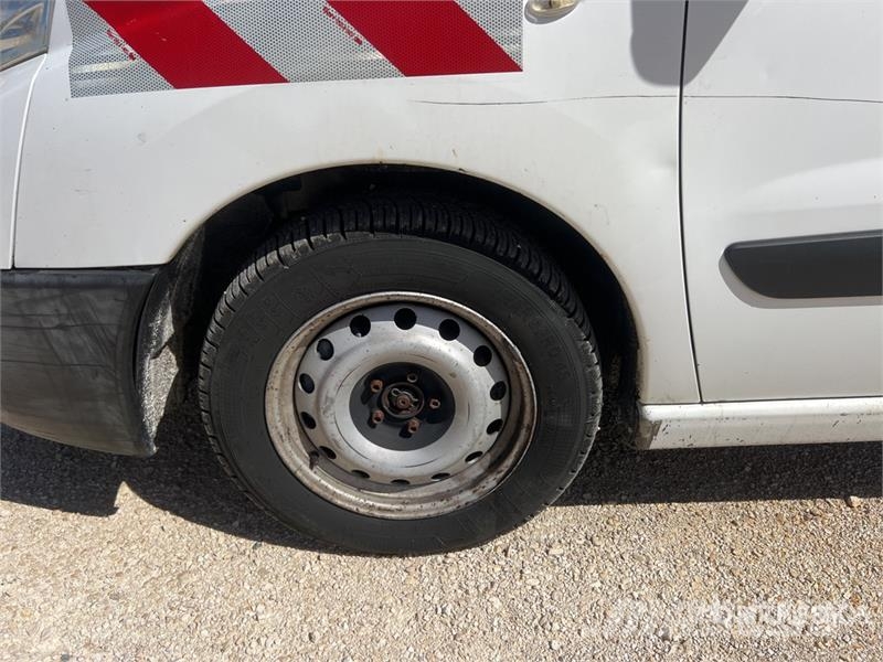 Citroën Jumpy Vehicule Utilitaire Cargo Van Lätta skåpbilar