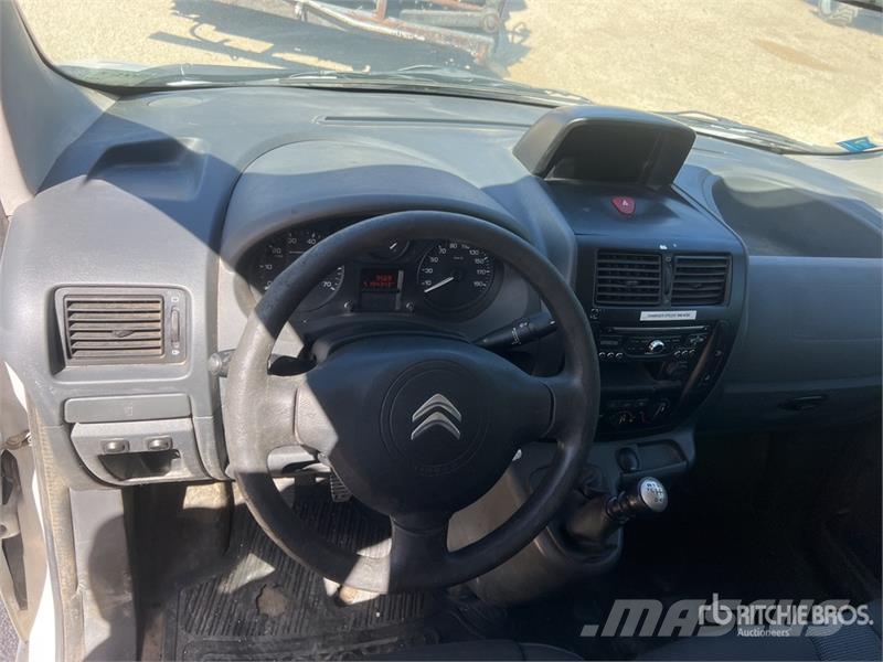 Citroën Jumpy Vehicule Utilitaire Cargo Van Lätta skåpbilar