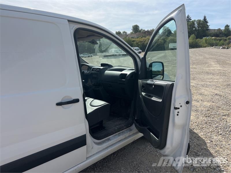 Citroën Jumpy Vehicule Utilitaire Cargo Van Furgonetas /Furgón