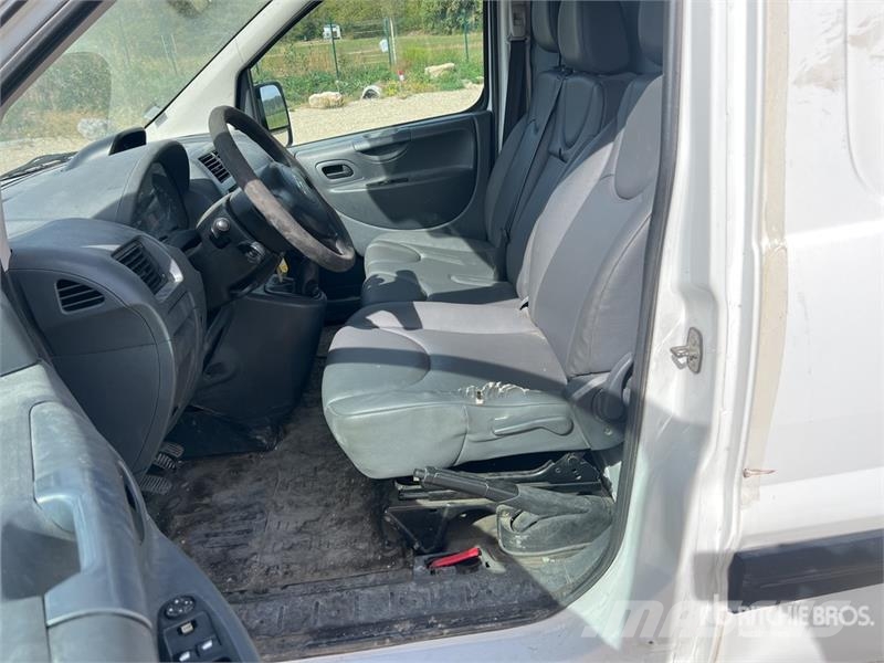 Citroën Jumpy Vehicule Utilitaire Cargo Van Furgonetas /Furgón