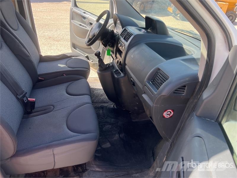 Citroën Jumpy Vehicule Utilitaire Cargo Van Lätta skåpbilar