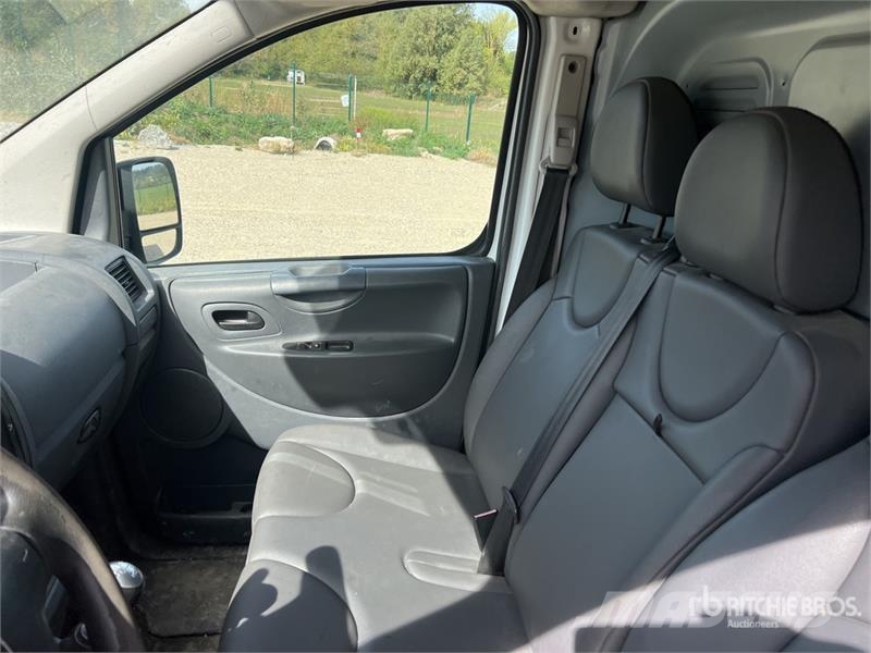 Citroën Jumpy Vehicule Utilitaire Cargo Van Furgonetas /Furgón
