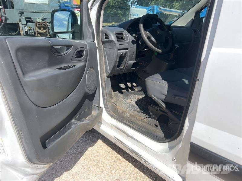 Citroën Jumpy Vehicule Utilitaire Cargo Van Lätta skåpbilar