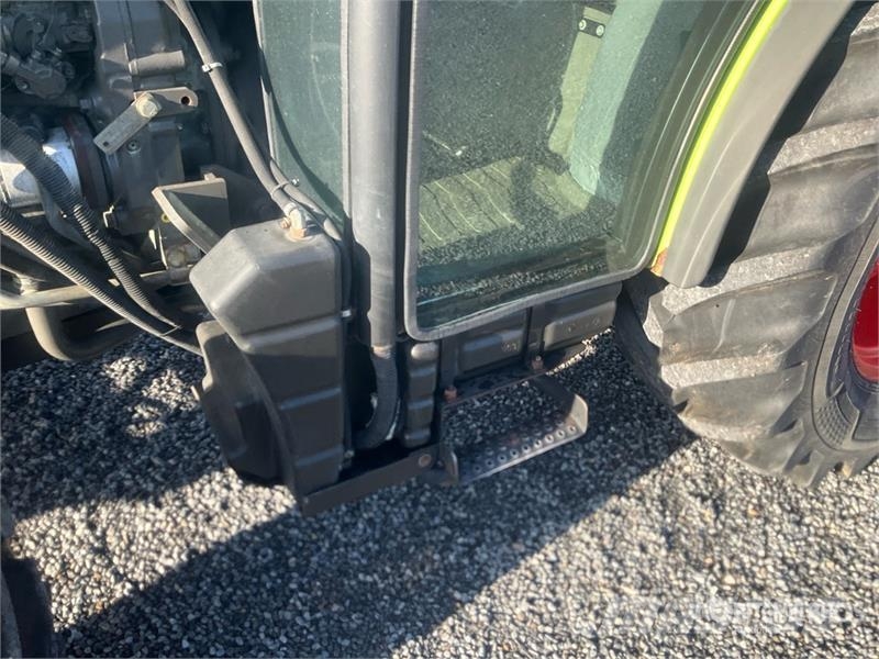 CLAAS 240F Nexos 4WD Tractor Traktoren