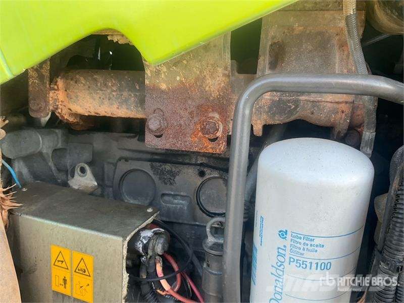 CLAAS 240F Nexos 4WD Tractor Traktoren