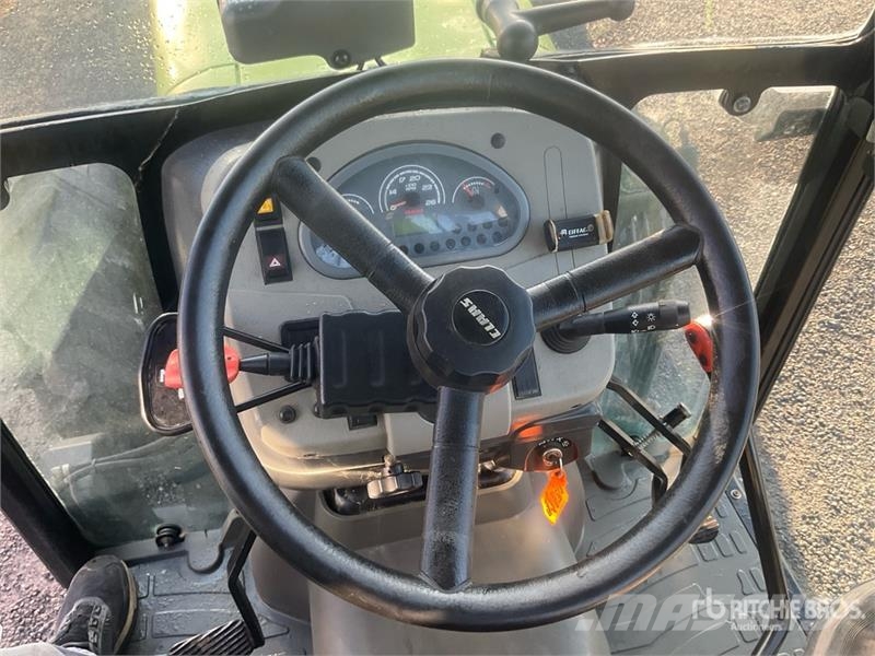 CLAAS 240F Nexos 4WD Tractor Traktoren