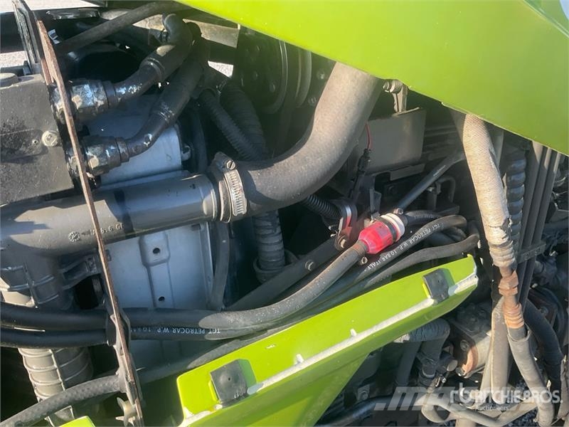 CLAAS 240F Nexos 4WD Tractor Traktoren