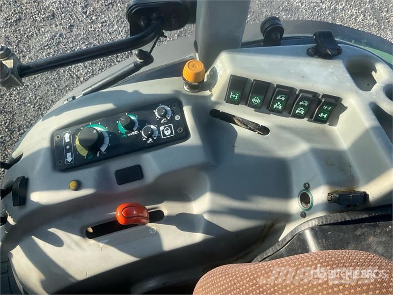 CLAAS 240F Nexos 4WD Tractor Traktoren