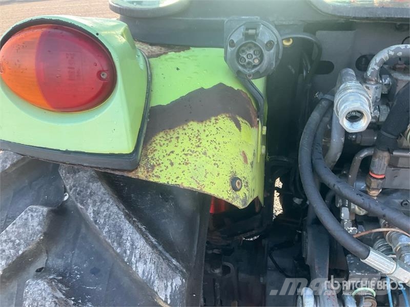 CLAAS 240F Nexos 4WD Tractor Traktoren