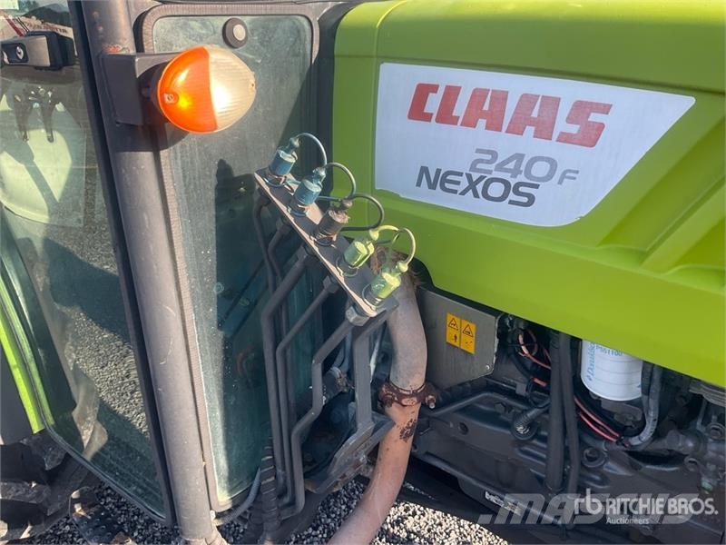 CLAAS 240F Nexos 4WD Tractor Traktoren