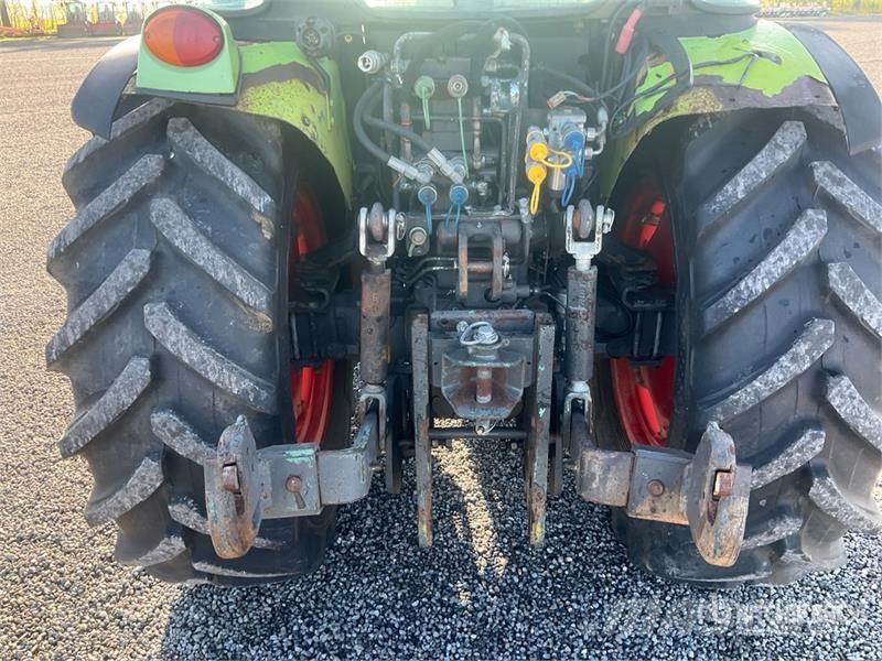 CLAAS 240F Nexos 4WD Tractor Traktoren