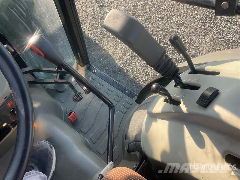 CLAAS 240F Nexos 4WD Tractor Traktoren