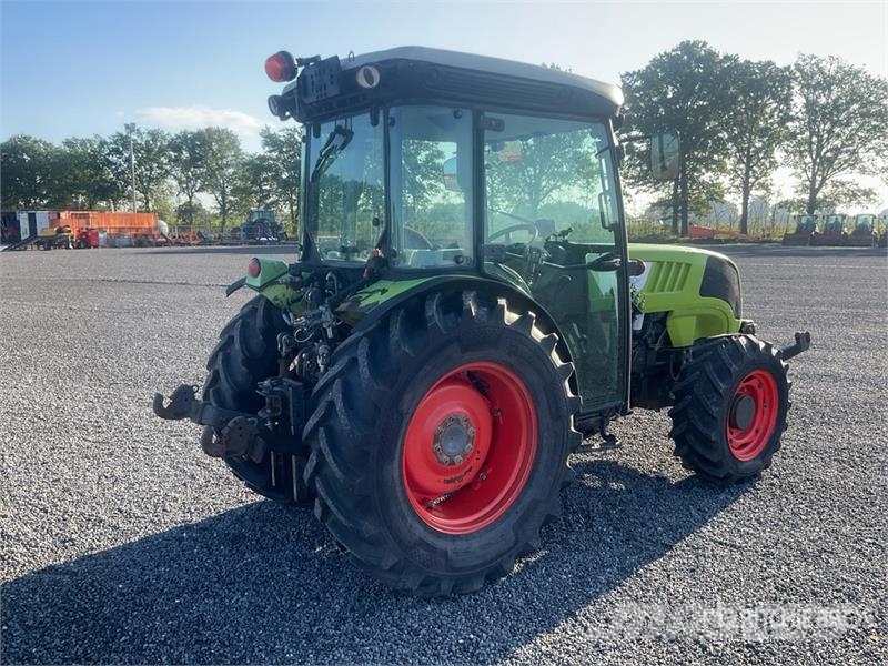 CLAAS 240F Nexos 4WD Tractor Traktoren