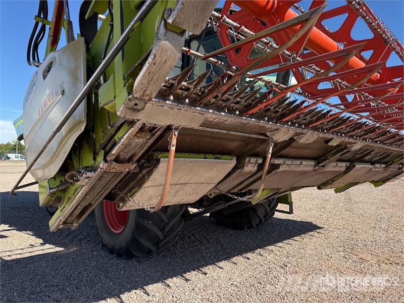 CLAAS 570 C Combine Harvester Mejetærskere