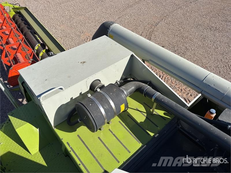 CLAAS 570 C Moissonneuse-Batteuse Combine Harvester Kombinované zberacie stroje