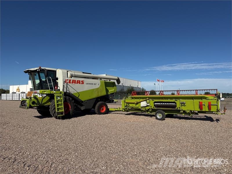 CLAAS 570 C Moissonneuse-Batteuse Combine Harvester Kombinované zberacie stroje