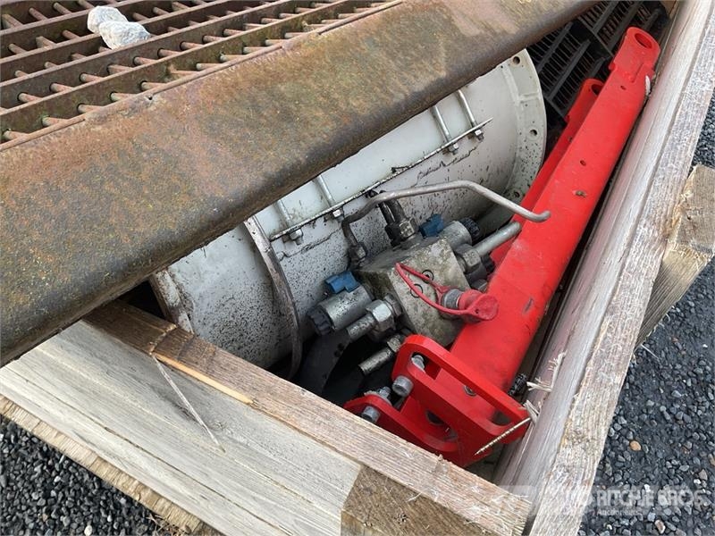 CLAAS 6000 Series (C84) concaves, pulleys and unloading 기타 부품