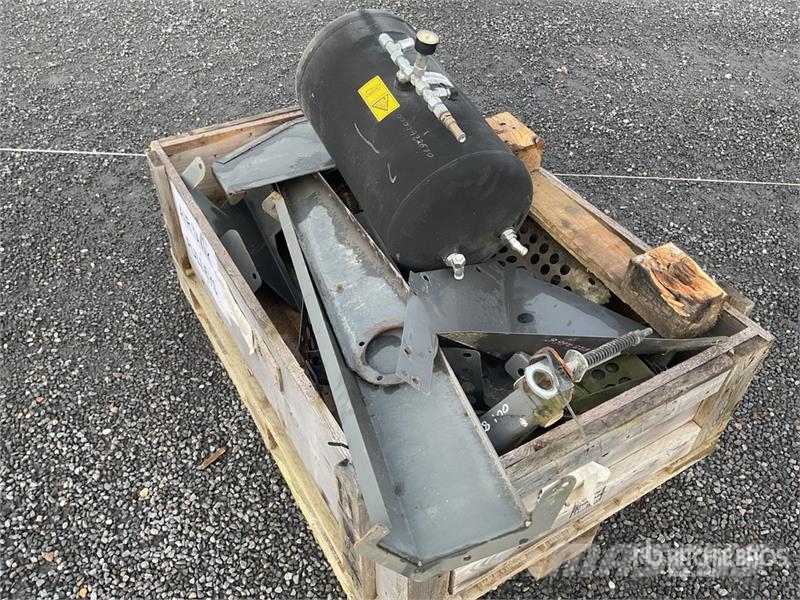 CLAAS 6000 Series (C84) Air tank and pulleys 기타 부품