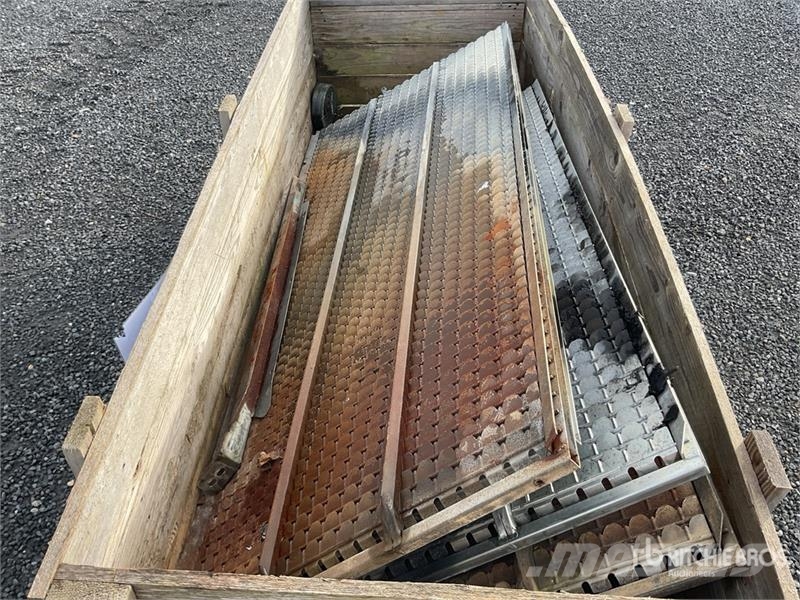 CLAAS 6000 Series (C84) TM6 Sieves 기타 부품