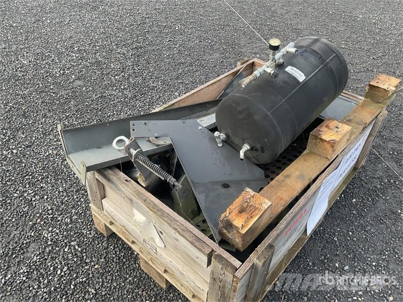 CLAAS 6000 Series (C84) Air tank and pulleys 기타 부품