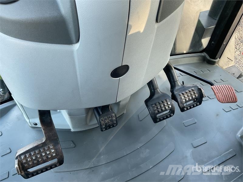 CLAAS Arion 450 CIS 4WD Tractor Tractoare