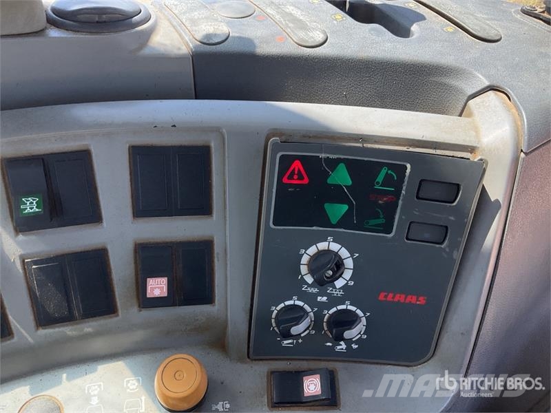 CLAAS Arion 510 4WD Tractor 트랙터