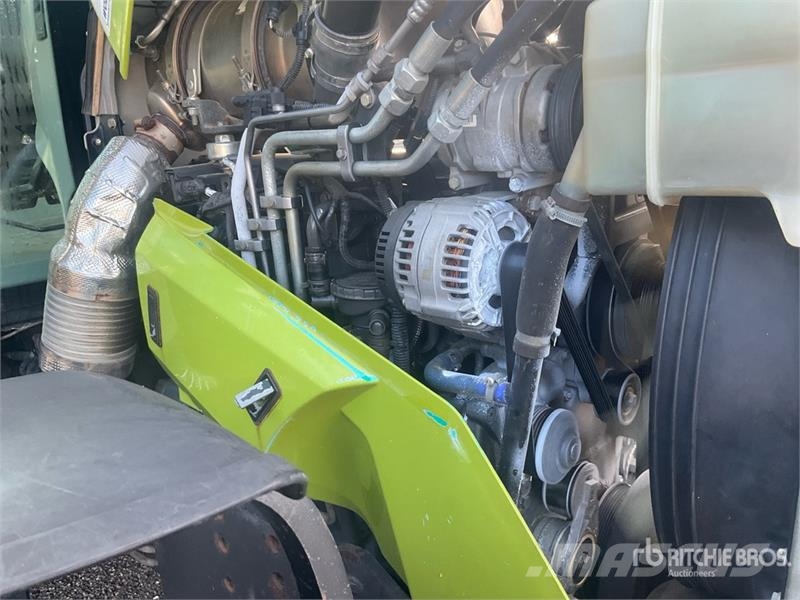 CLAAS Arion 640 4WD Tractor Traktori