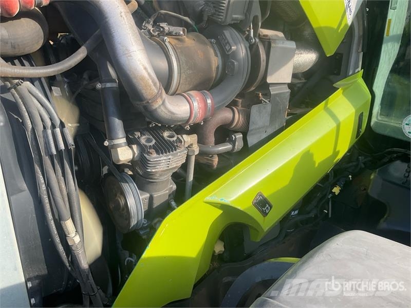 CLAAS Arion 640 4WD Tractor Traktori