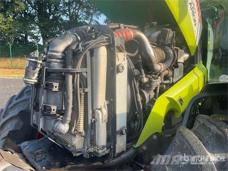 CLAAS Arion 640 4WD Tractor Traktori