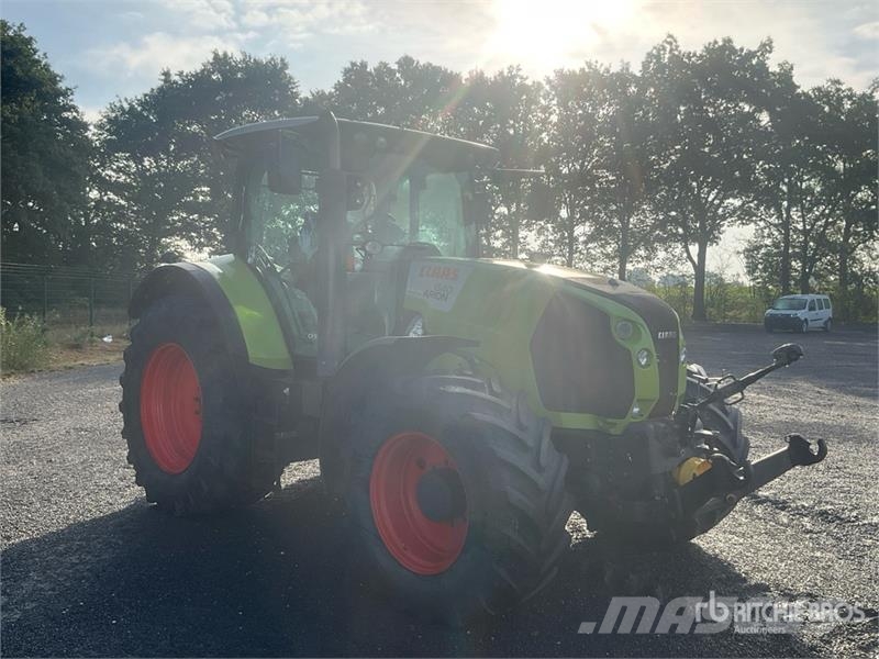 CLAAS Arion 640 4WD Tractor Traktori