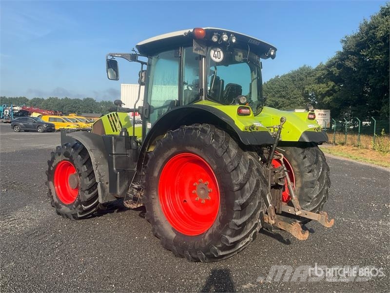 CLAAS Arion 640 4WD Tractor Traktori