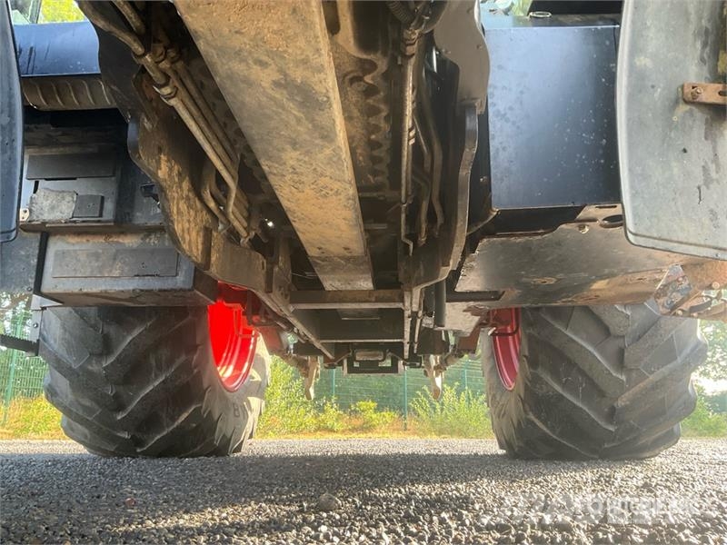CLAAS Arion 640 4WD Tractor Traktori