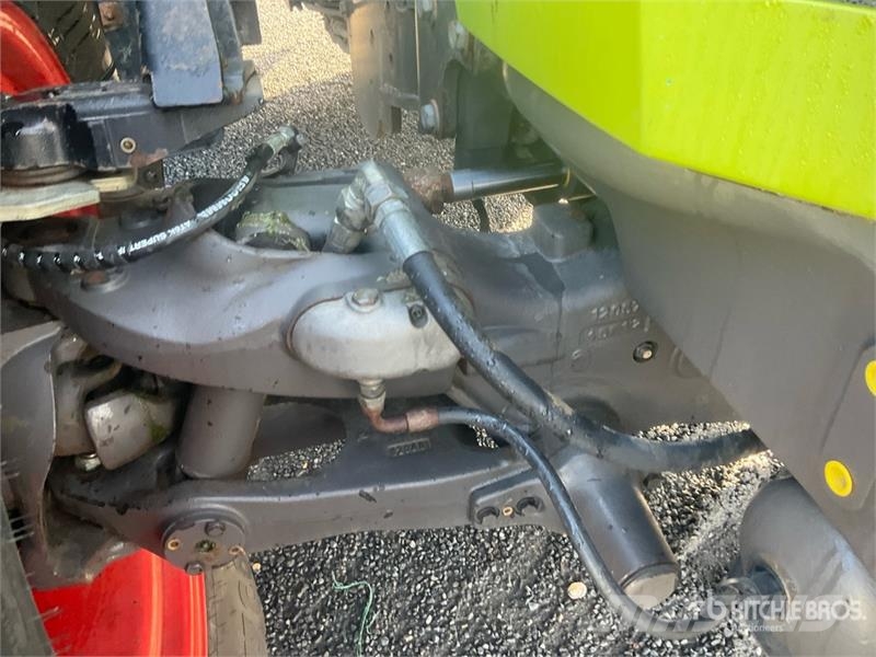 CLAAS Arion 640 4WD Tractor Traktori