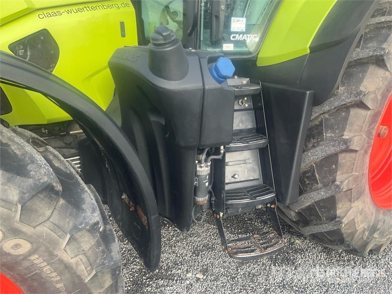 CLAAS Axion 810 4WD Tractor Traktori
