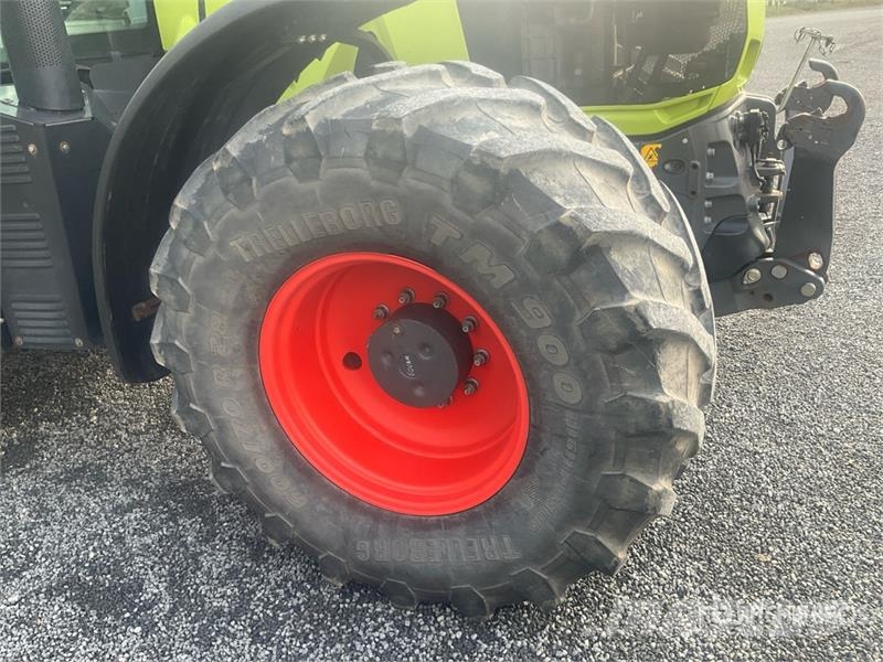 CLAAS Axion 810 4WD Tractor Traktori