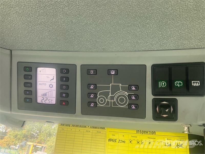 CLAAS Axion 810 4WD Tractor Traktori