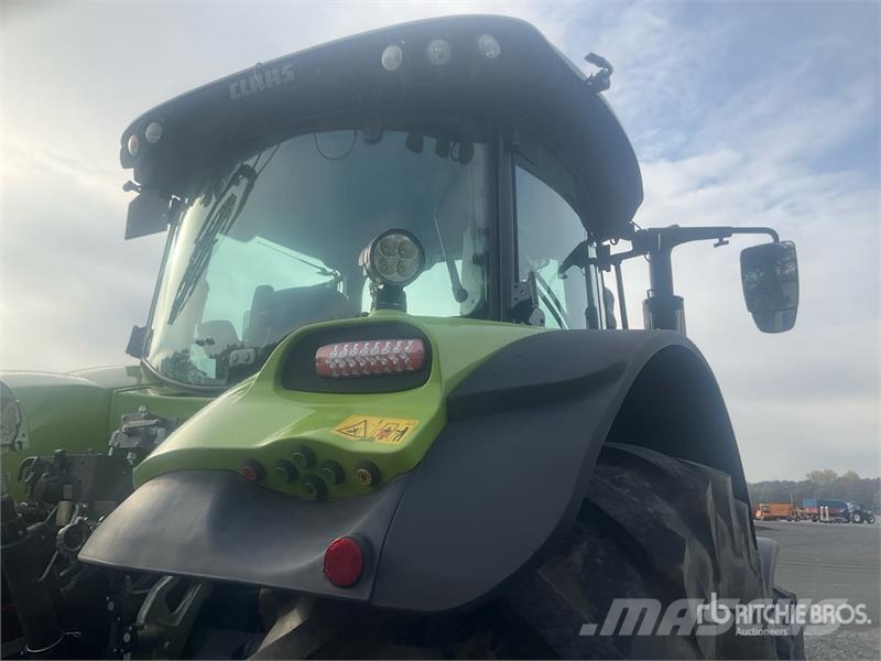 CLAAS Axion 810 4WD Tractor Traktori