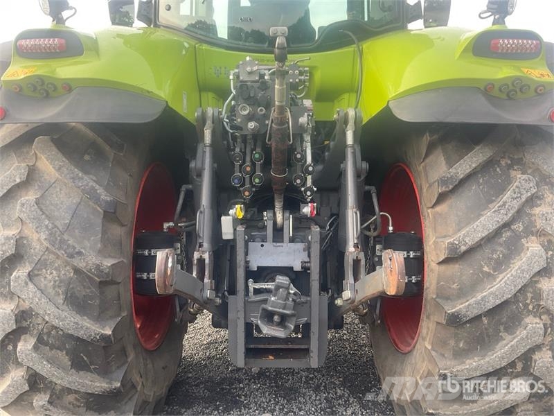 CLAAS Axion 810 4WD Tractor Traktori