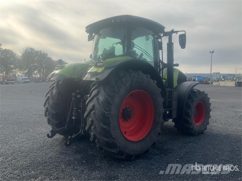 CLAAS Axion 810 4WD Tractor Traktori