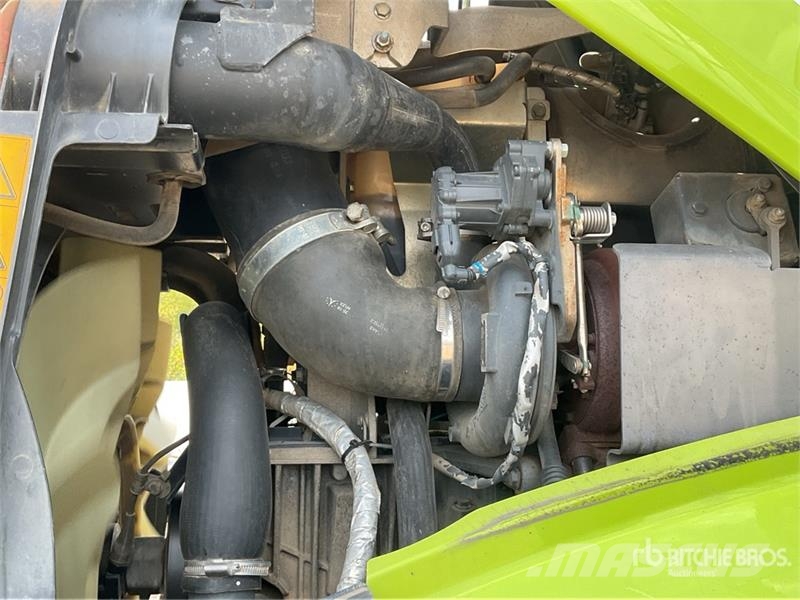 CLAAS Axion 960 4WD Tractor Traktorer
