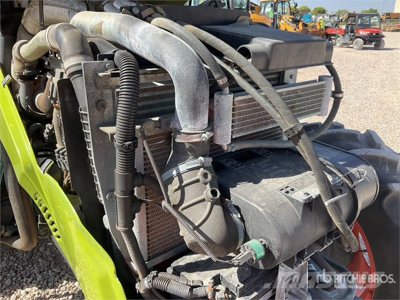 CLAAS Elios 240 4WD Tractor 트랙터