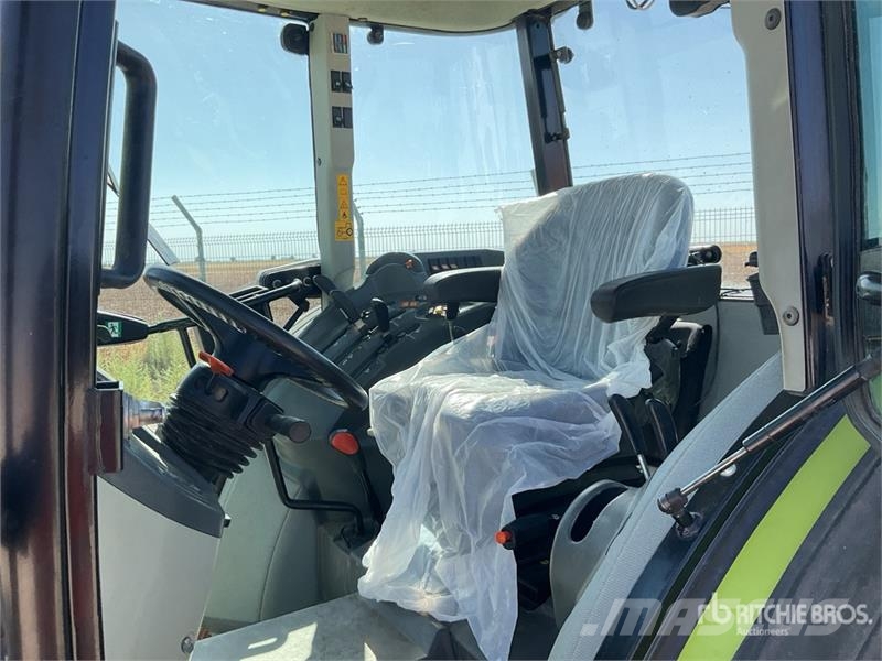 CLAAS Elios 240 4WD Tractor 트랙터