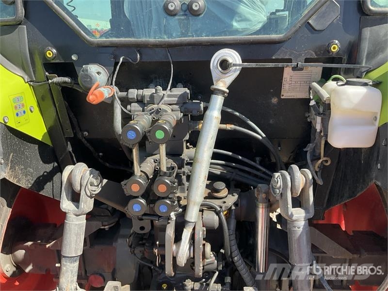 CLAAS Elios 240 4WD Tractor 트랙터
