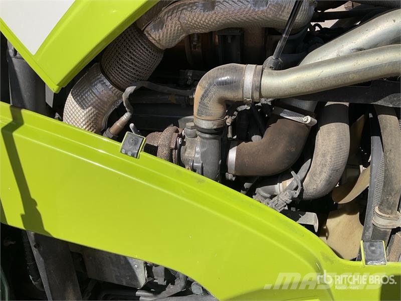 CLAAS Elios 240 4WD Tractor 트랙터