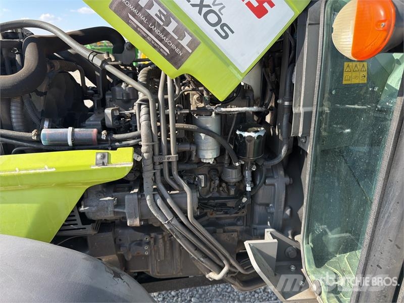 CLAAS Nexos 220VL 4WD Tractor Trattori