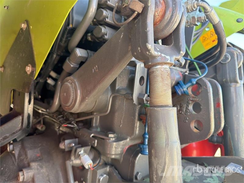 CLAAS Nexos 220VL 4WD Tractor Trattori
