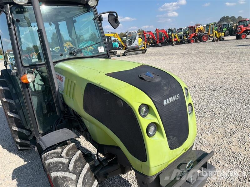 CLAAS Nexos 220VL 4WD Tractor Trattori